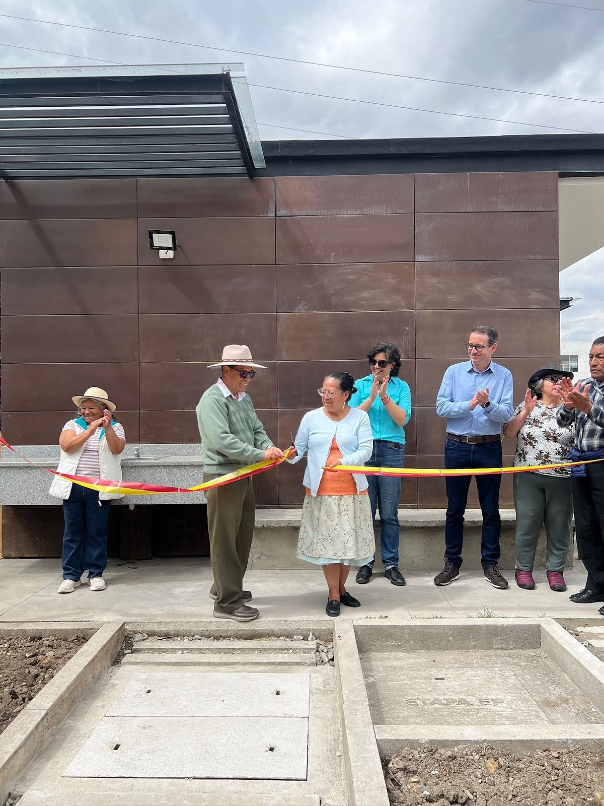 SWACH inaugura sistema de captación de agua lluvia en barrio piloto de Cuenca